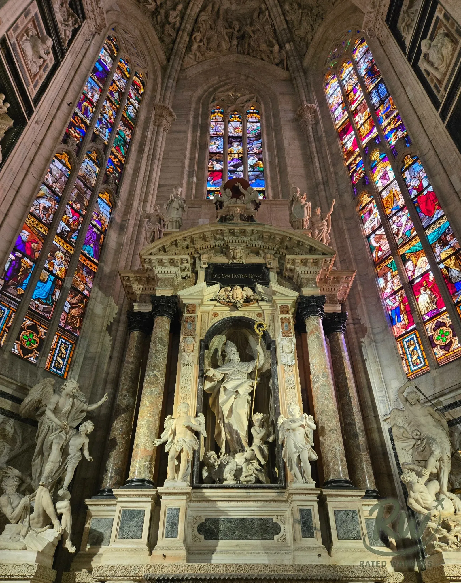 Interior nave